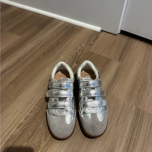 Steve Madden Shoes - Steve Madden Silver Cute Sneakers